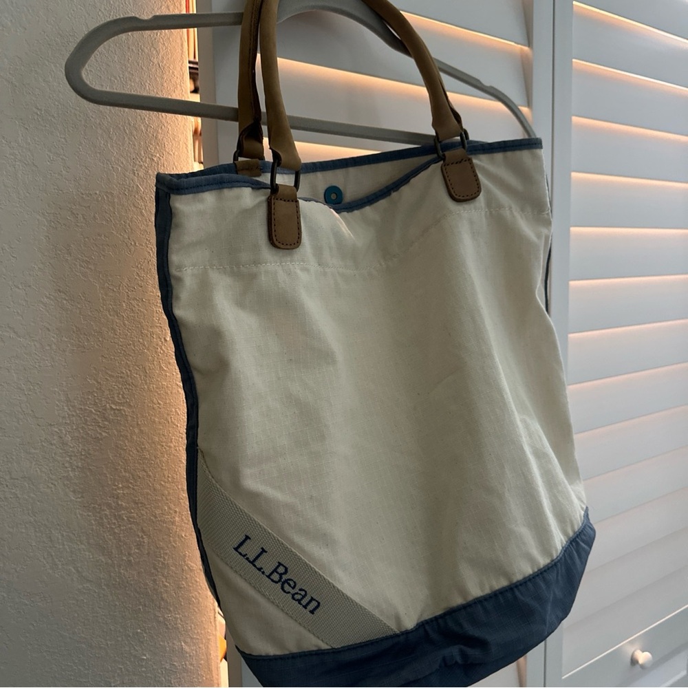 L.L. Bean Cream and Navy Women's Tote